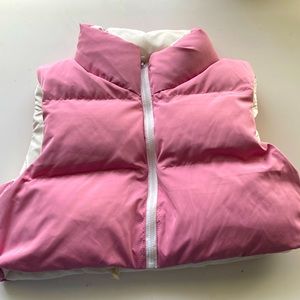 Reversible women’s puffer vest !